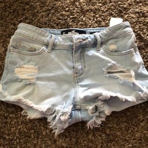 Frayed light wash hollister shorts